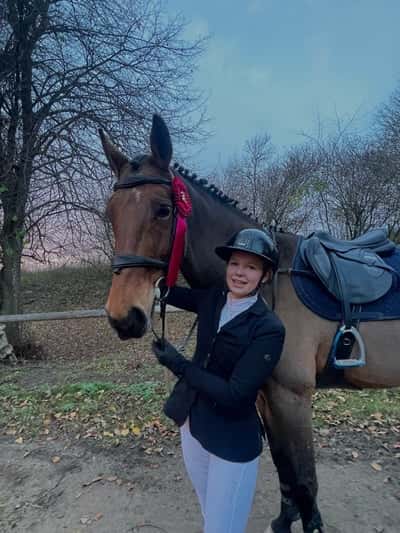 Post 327 of Show jumping with title Gullan vet hur man avslutar en tävlingssäsong!