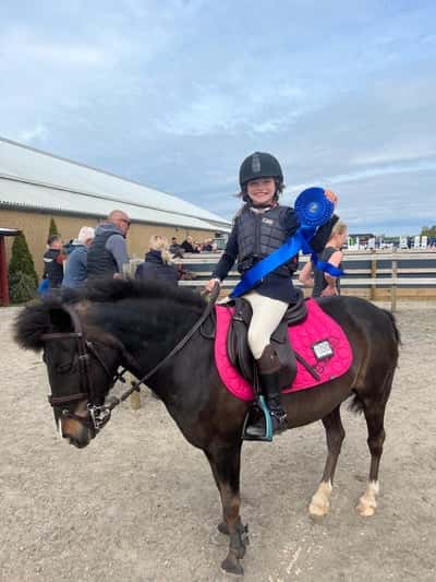 Post 103 of Show jumping with title Annabel och Cookies första felfria Lätt C ⭐️