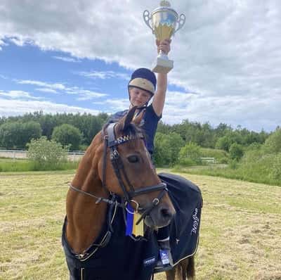 Inlägg 10 av Mounted games med titeln Vinnare av nissecupen 2022 med JR landslaget🏆