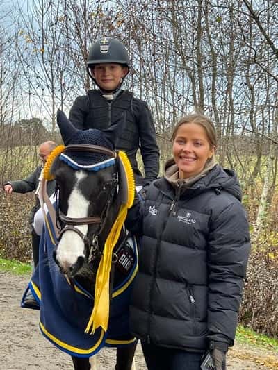 Post 338 of Show jumping with title SM-brons Innomhus Grevagården 