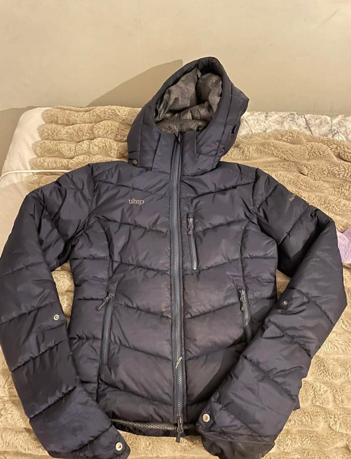 Media 1 av Mörkblå ridjacka från Uhip i jätte fint skick! 