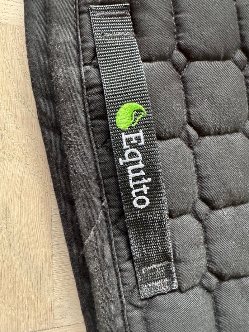 Image 4 of Svart schabrak från Equito