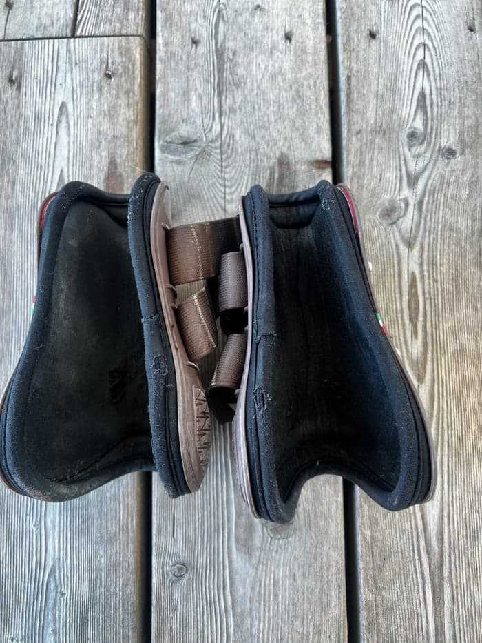 Media 3 av Små benskydd