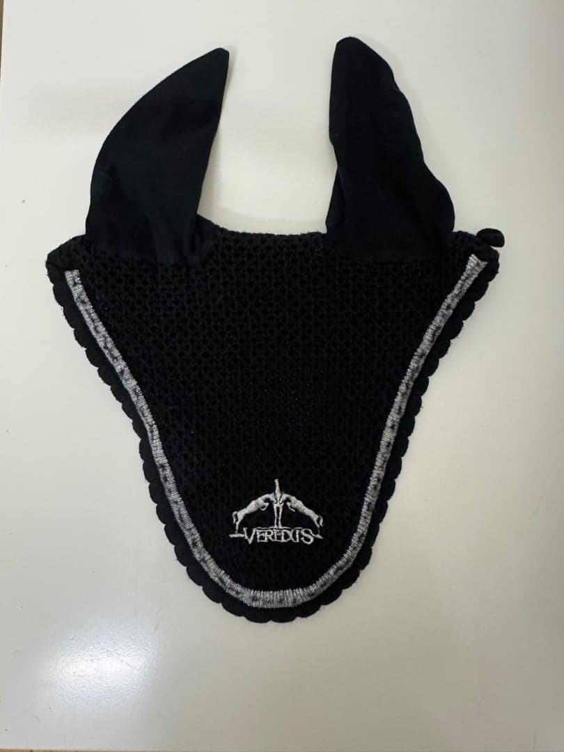 Bild 1 av Svart huva från Veredus
