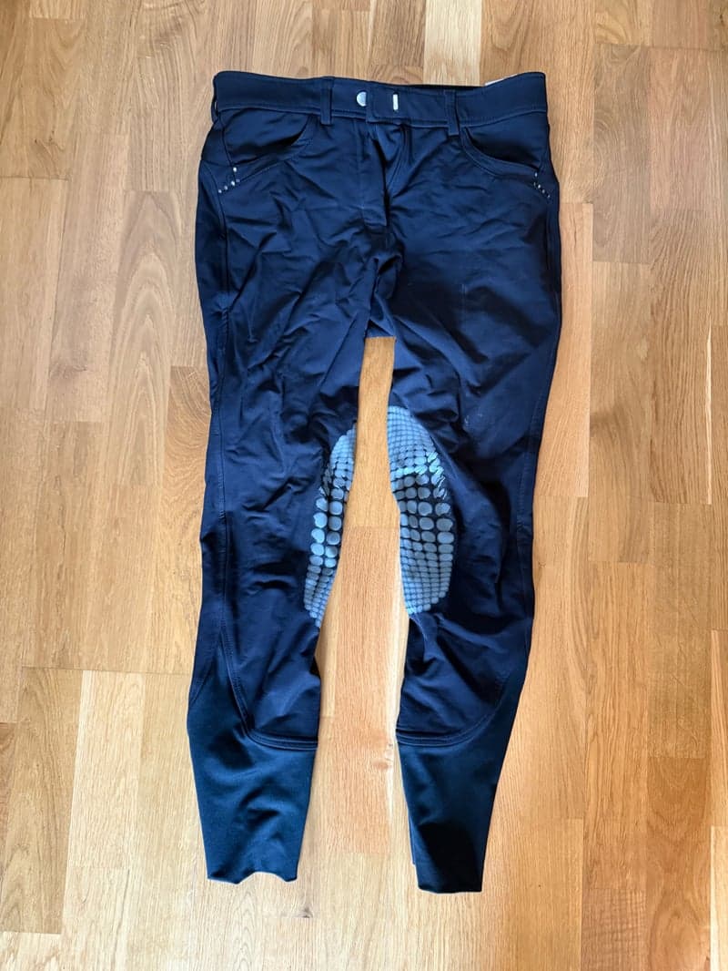 Bild 2 av Svarta ridbyxor från CRW