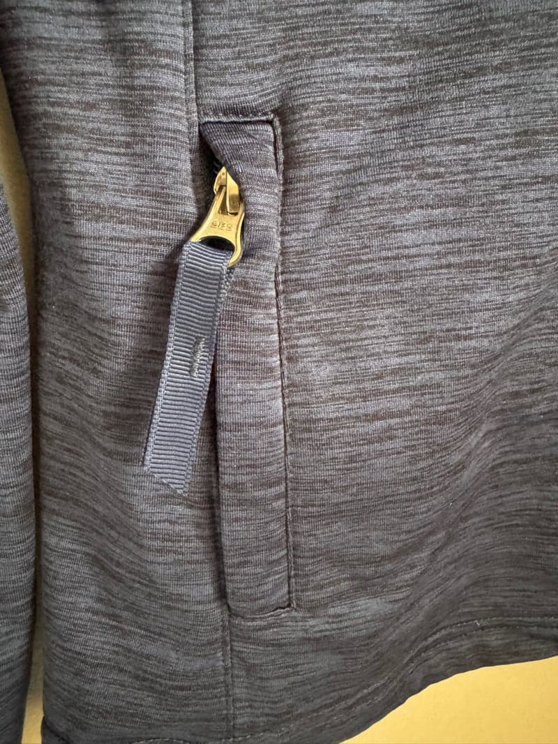 Bild 2 av Mörkblå ridtröja från Mountain Horse