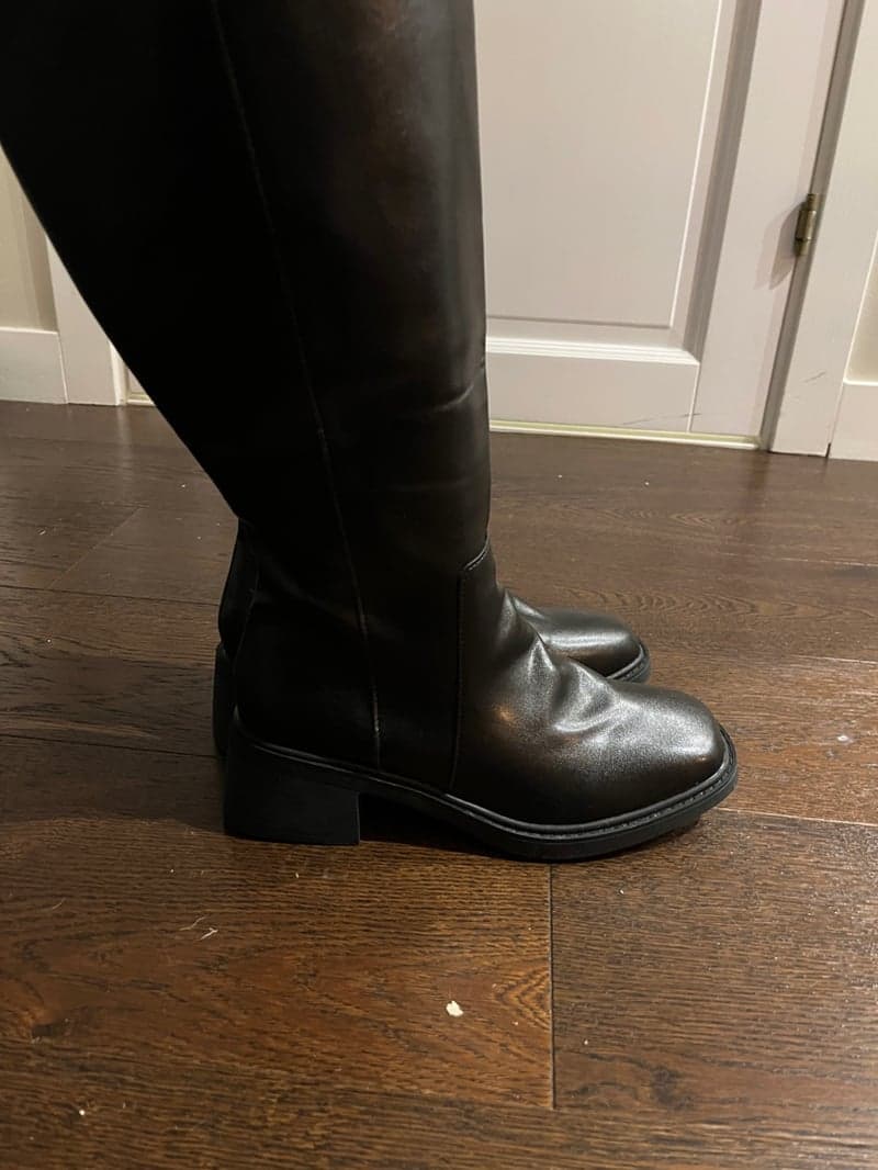 Bild 4 av Svarta ridstövlar