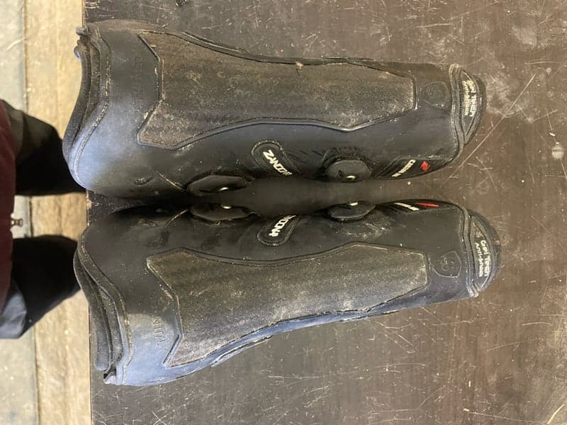 Bild 3 av Svarta benskydd från Zandona