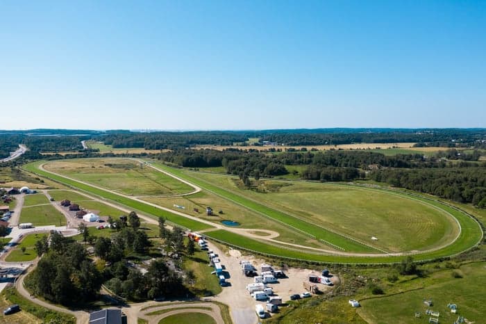 Media 1 av Ridläger med fokus på ponnygalopp – öppet för nybörjare