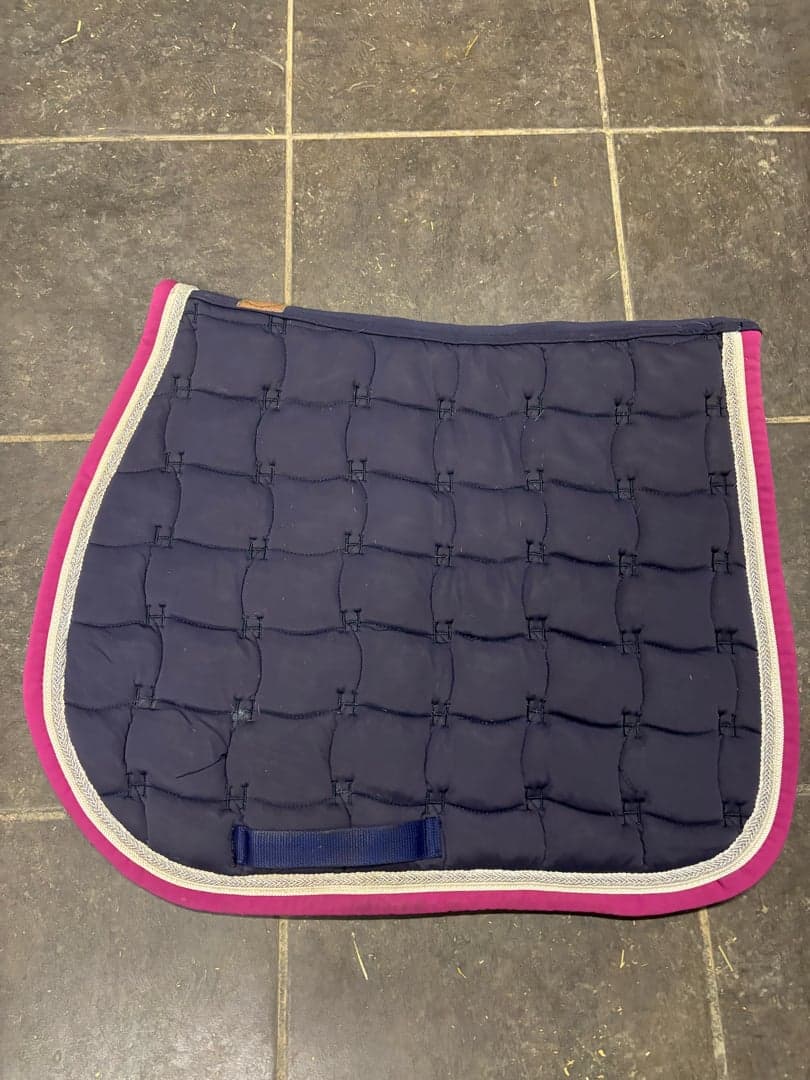 Bild 1 av Mörkblått Harcour schabrak med rosa kant