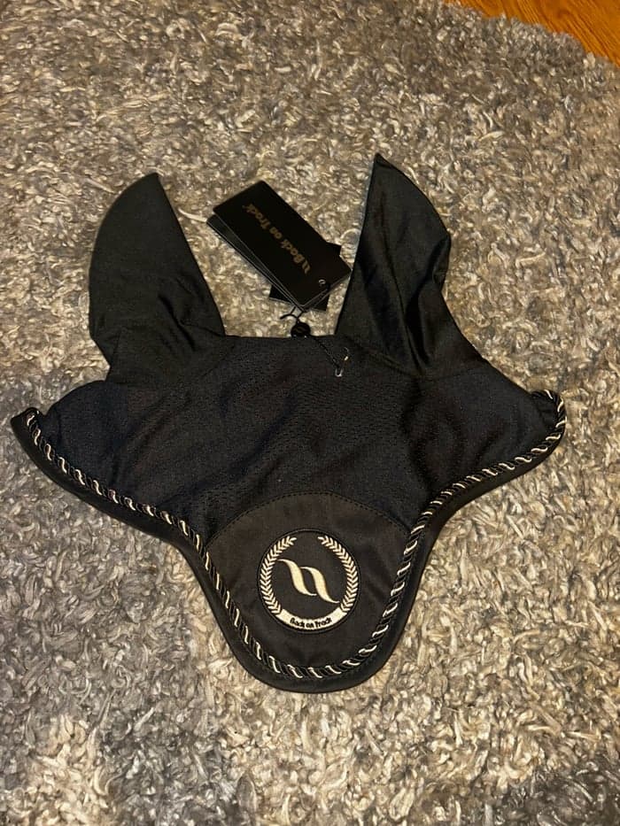 Media 1 av Svart huva från Back on Track