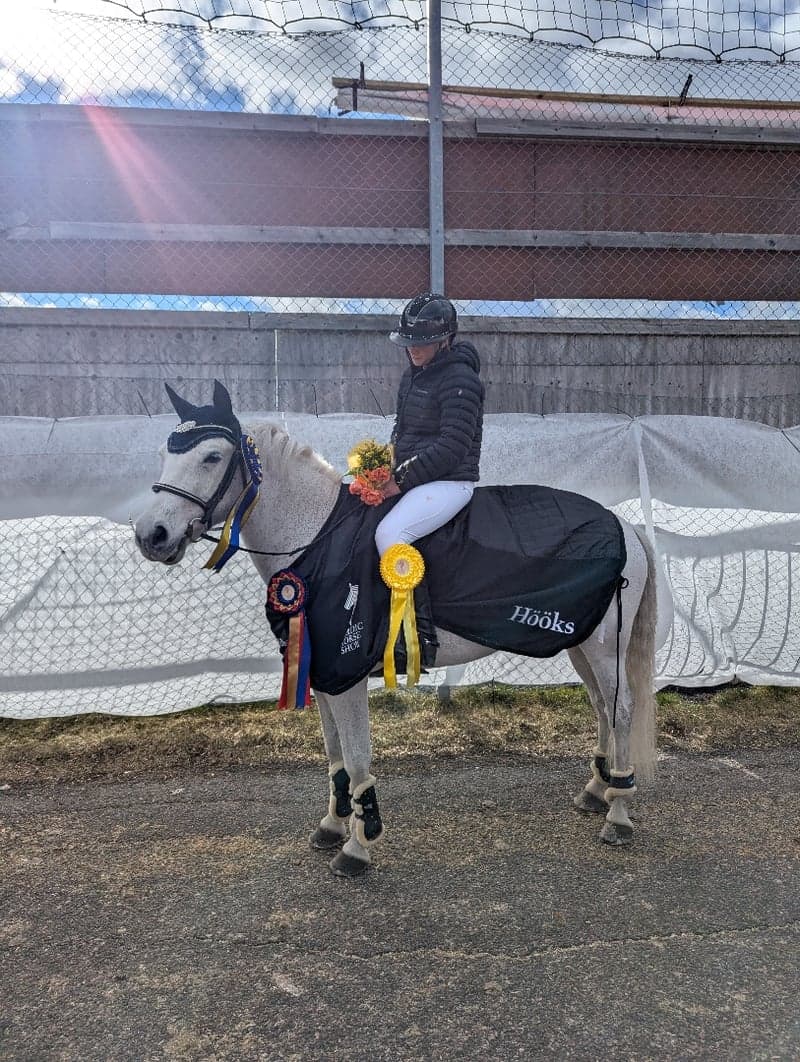 Bild 2 av Srahrevagh Robe