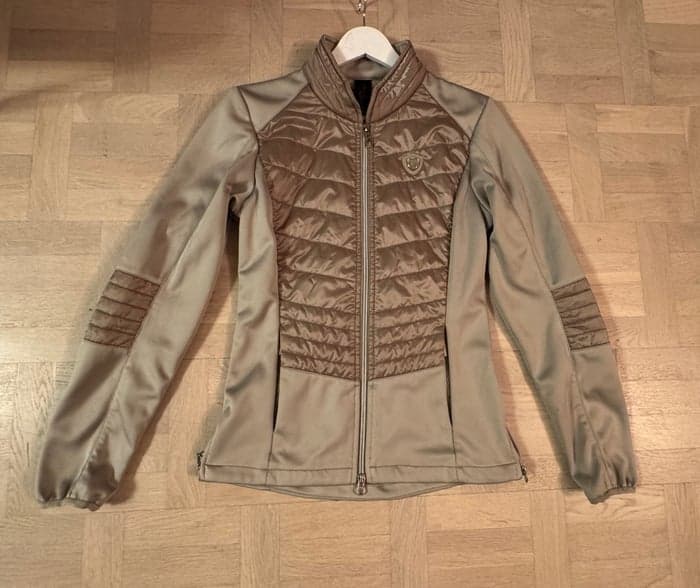 Media 1 av Ljusgrön hybridjacka från Cavallerino