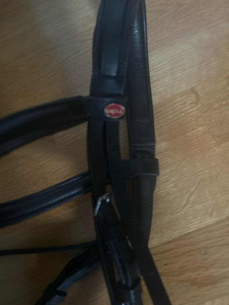 Bild 3 av Svart remontträns 