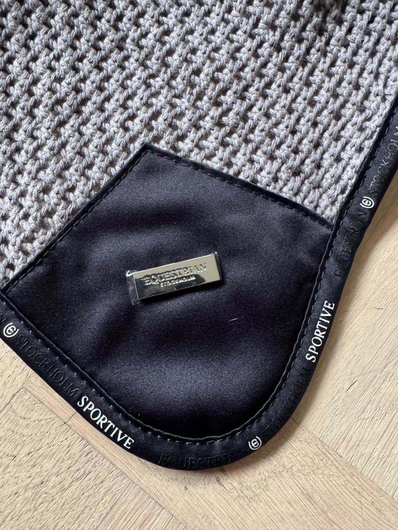 Image 2 of Grå och blå huva från ES