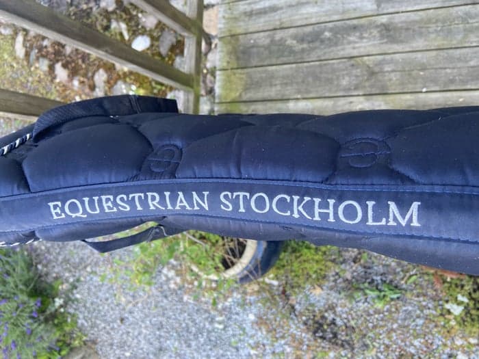 Media 2 of Marinblått schabrak 