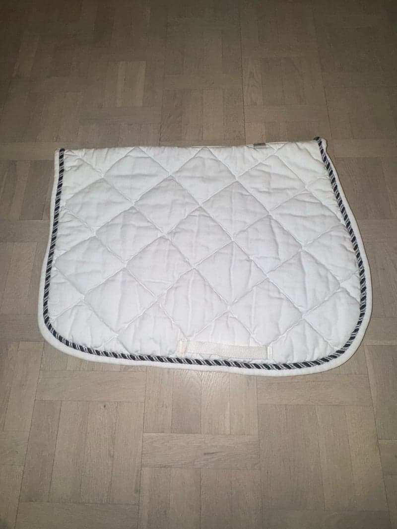 Image 2 of Vitt schabrak från Equipe