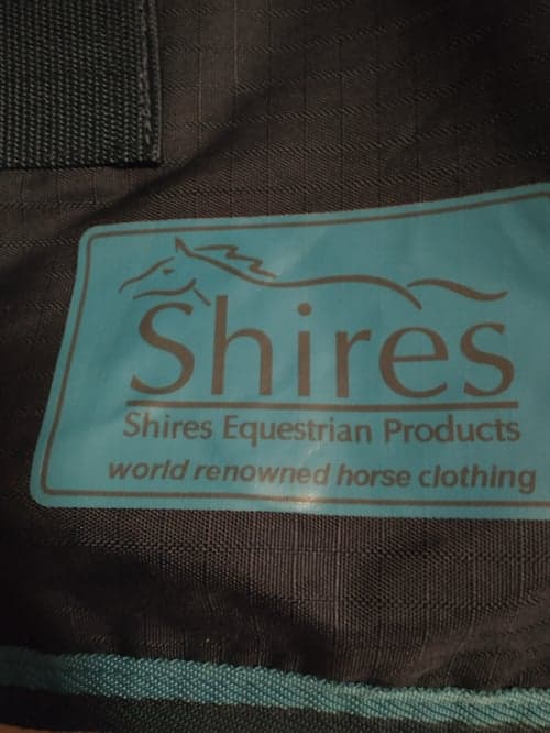 Bild av Mörkblått hästtäcke från Shires