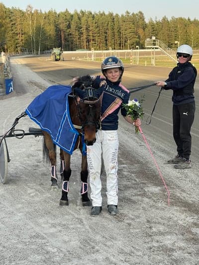 Inlägg 39 av Trav med titeln Vinst i Årsdebuten 😍❤️‍🔥