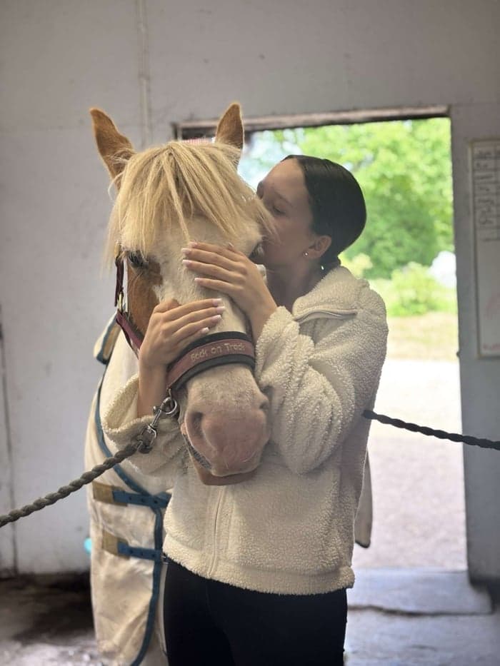 Media 4 av Belcarra Ally