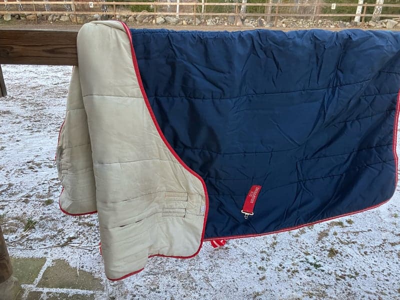 Bild 2 av Horseware stalltäcke 