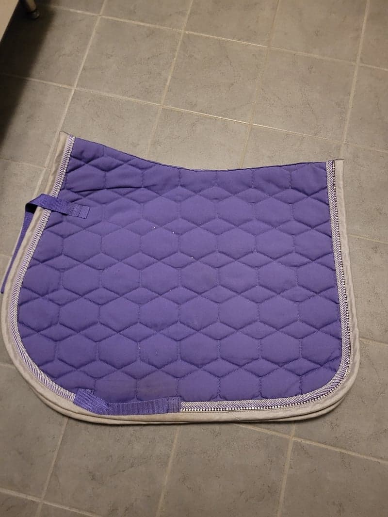 Bild 2 av Purple saddle pad