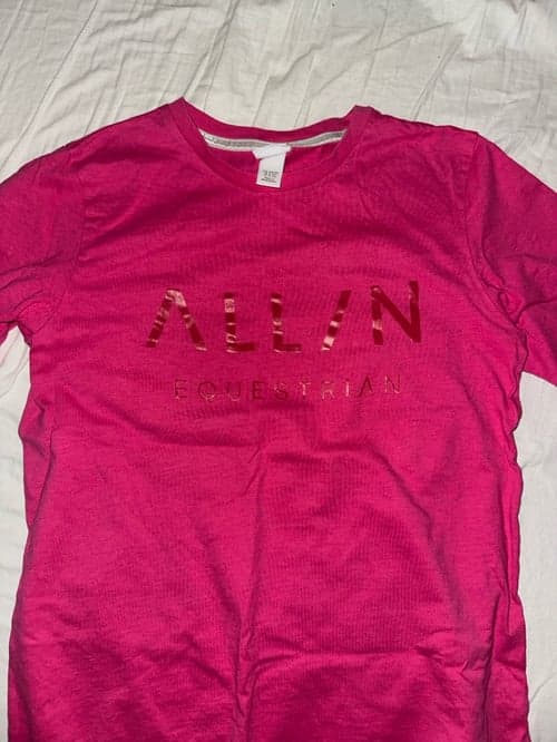 Bild av Rosa t-shirt från ALL IN