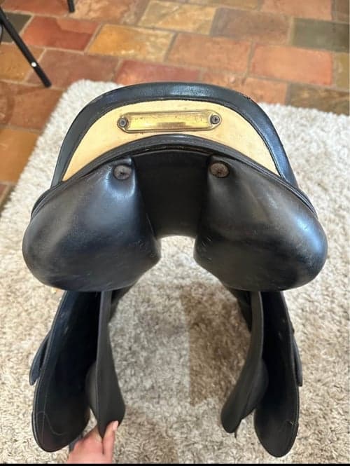 Bild av Högkvalitativ Prestige Jumping Saddle - 17H
