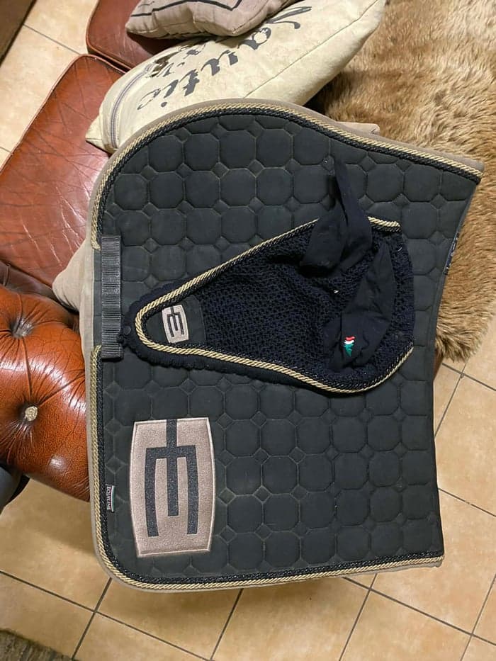 Media 1 av Svart schabrak från Equiline