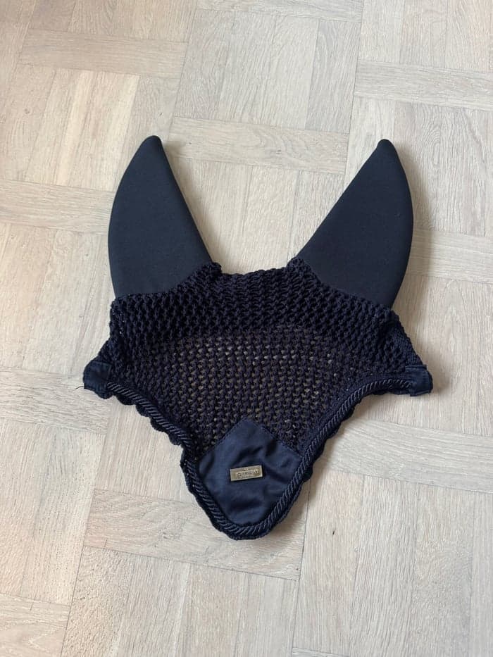 Media 1 of Marinblå ES-huva med vaddering 