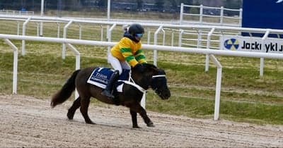 Inlägg 18 av Galopp med titeln Dimitras debut i ponnygalopp 04/21-24