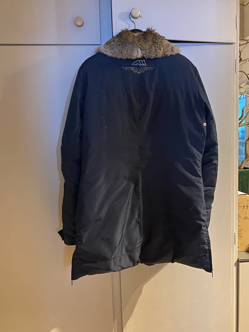 Image 3 of Mörkblå vinterjacka från Equiline