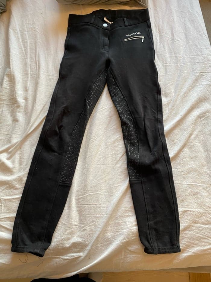 Media 1 av Svarta ridbyxor från Milton