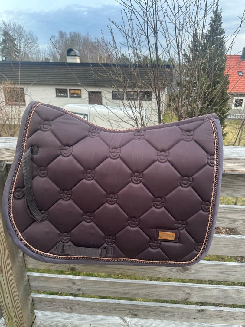 Bild 1 av Lila equestrian Stockholm schabrak 
