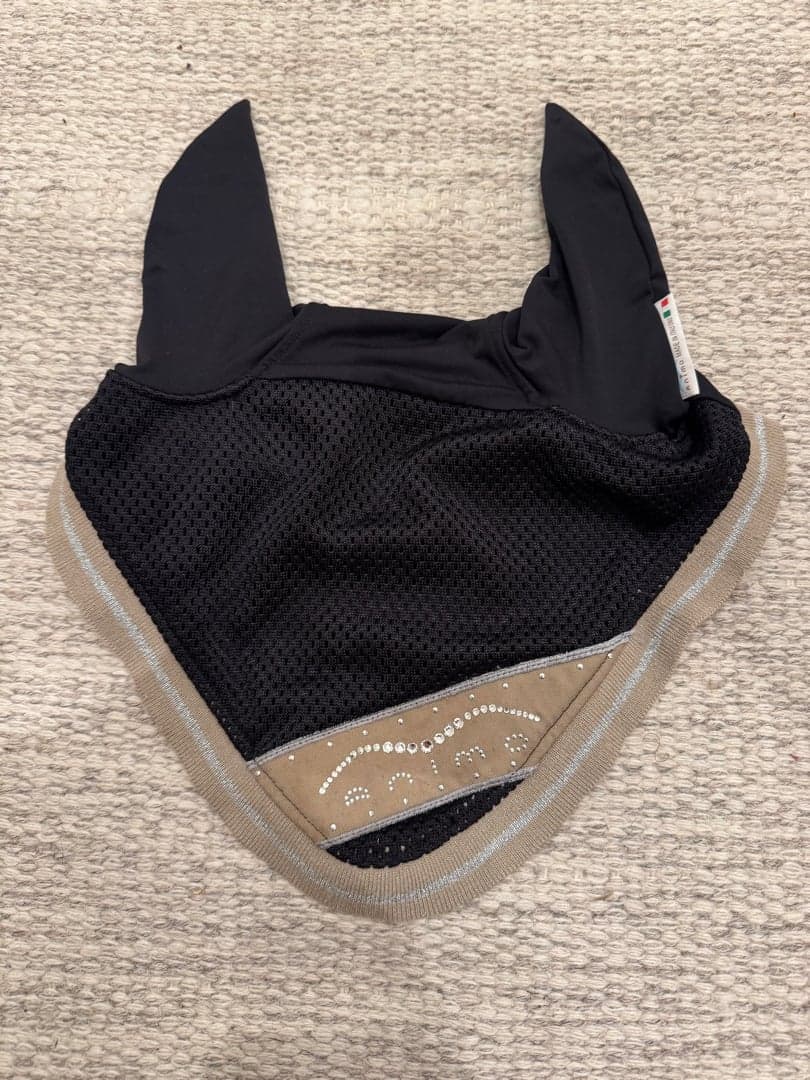 Image 1 of Svart huva från Animo med strass