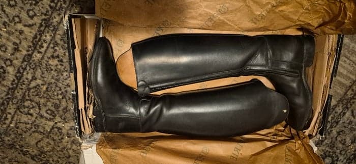 Media 1 av Dressyrstövel Petrie 