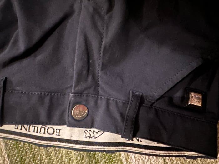 Media 2 av Equiline T-shirt, ridbyxor, blandat av andra märken☺️