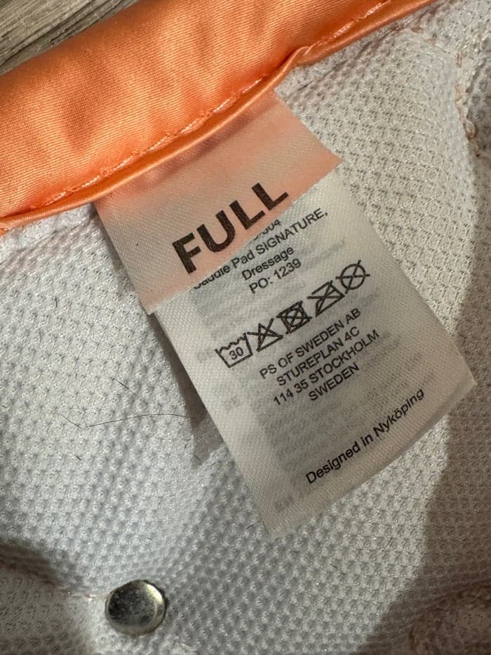 Media 3 av Persikofärgat dressyrschabrak från PS 