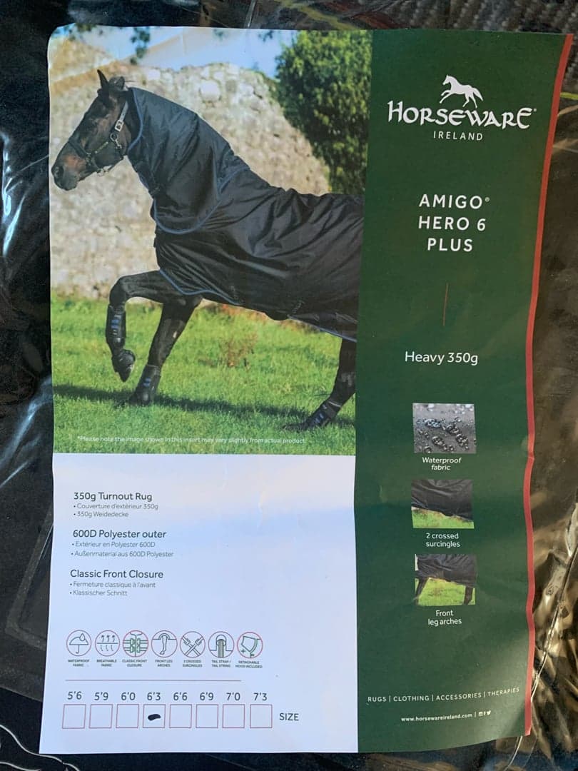 Bild 1 av Svart Horseware 350gr vintertäcke 140cm med lös hals