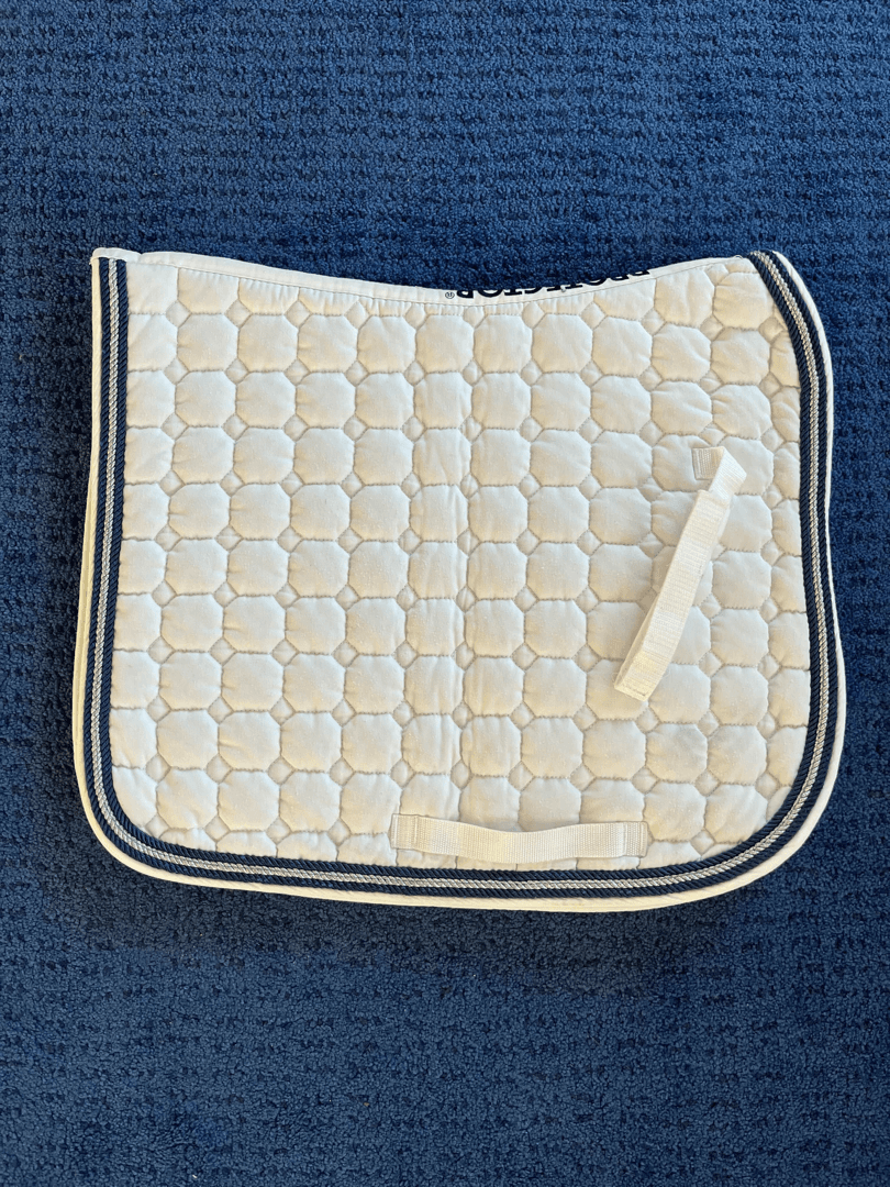 Bild 1 av Vitt dressyschabrak från Protector