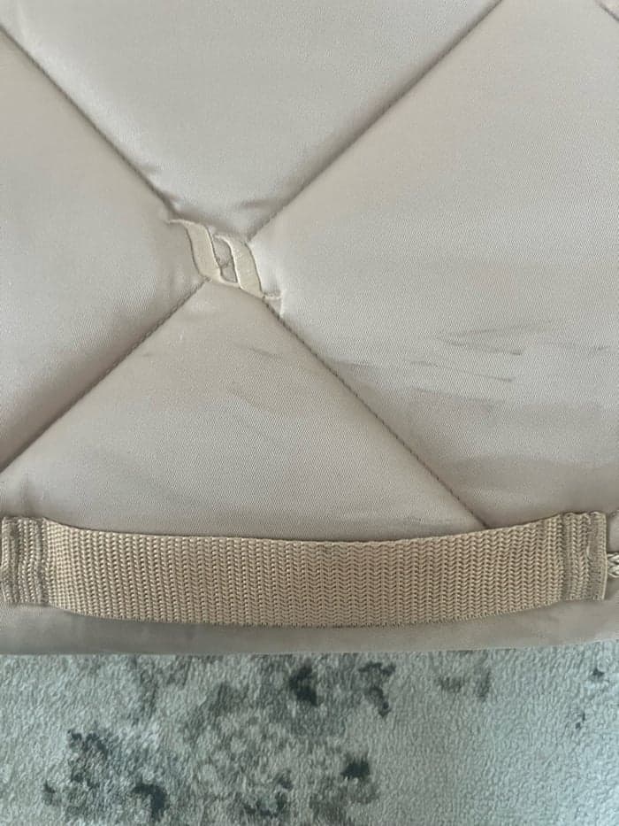 Media 3 av Beige/Guld schabrak