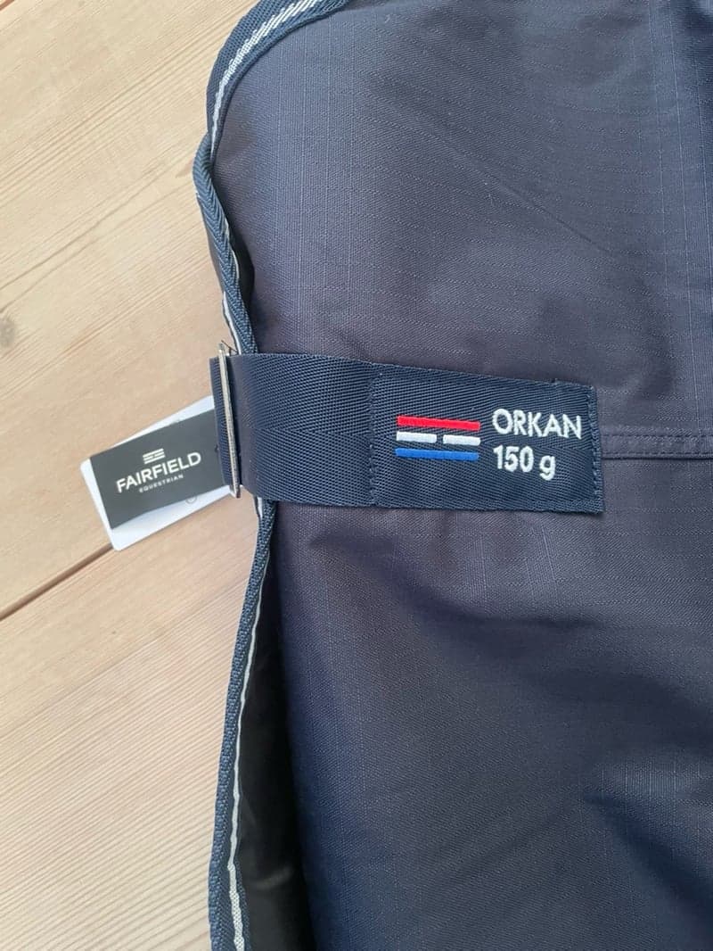 Bild 2 av Mörkblått utomhustäcke från Fairfield