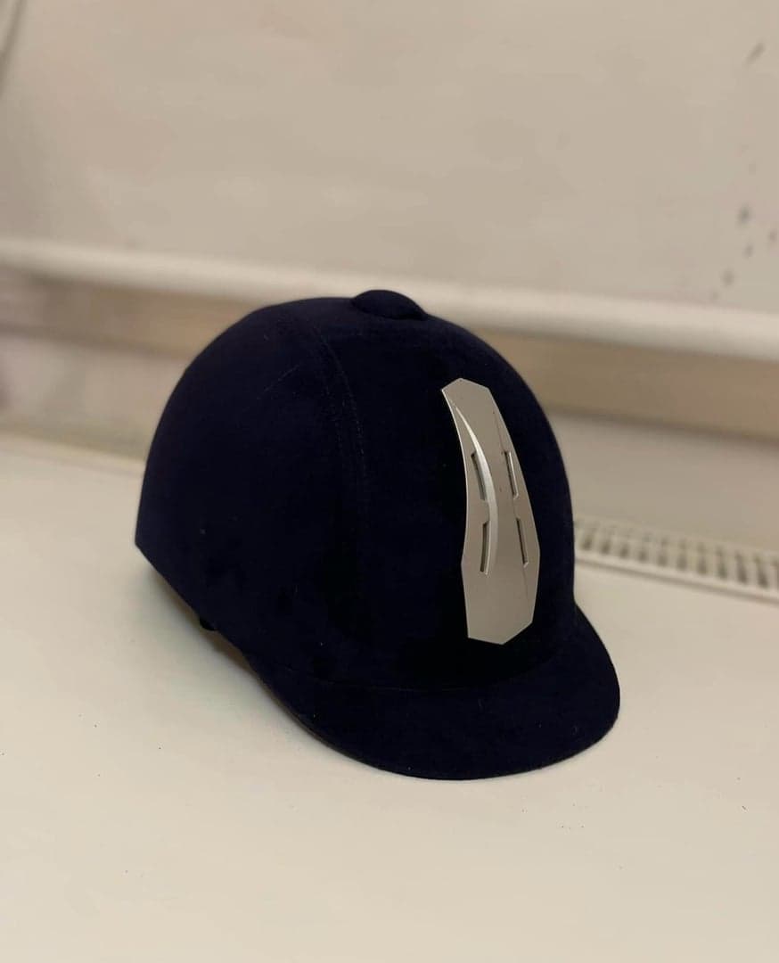 Image 1 of Mörkblå crw hjälm