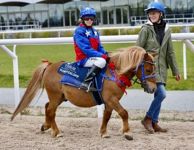 Inlägg 9 av Ponnygalopp med titeln Ponnygalopp 