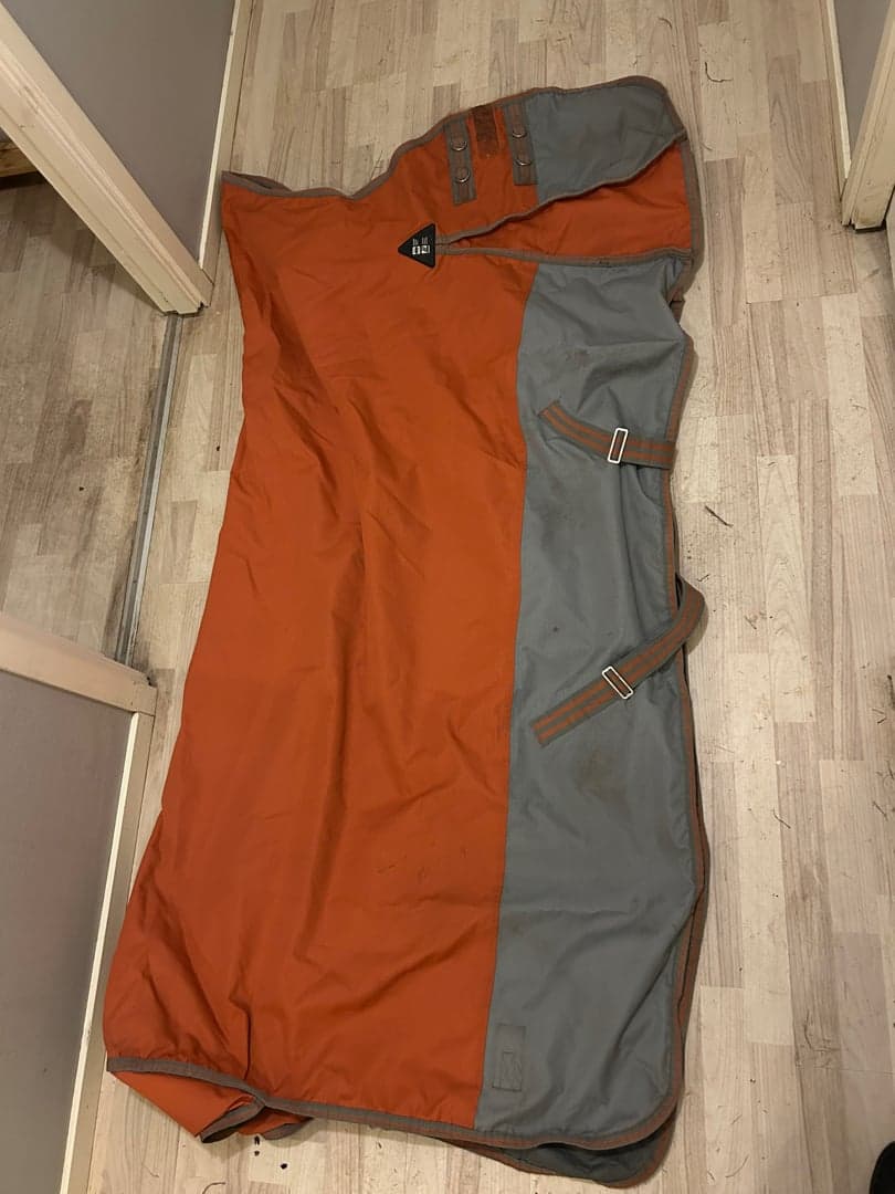 Image 1 of Regn täcke