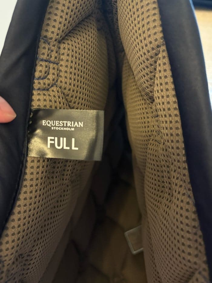 Media 5 av Mörkblått schabrak från Equestrian Stockholm