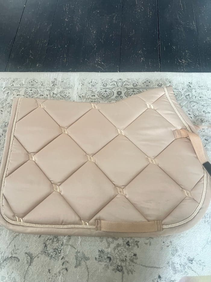 Media 2 av Beige/Guld schabrak