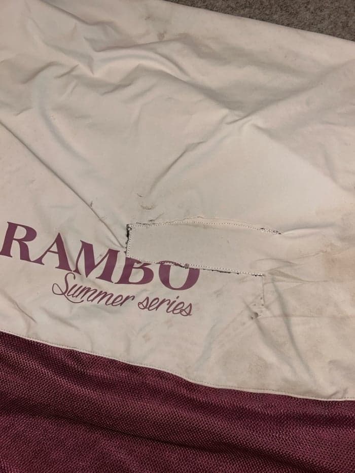 Media 3 of Burgundy täcke från Horseware Rambo