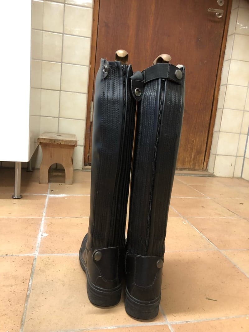 Bild 2 av Svarta fodrade ridstövlar från CRW
