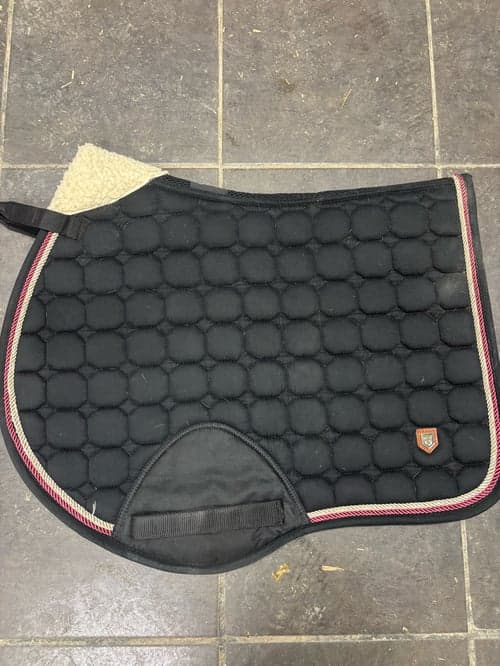 Image of Svart schabrak med teddyfoder från Fairfield 